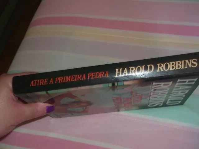 livro atire a primeira pedra - Foto 2