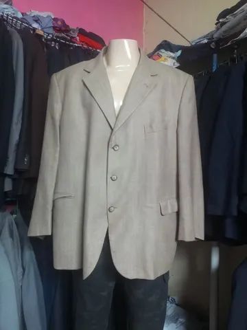 Brechó de ternos e blase masculino 