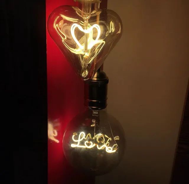 Lâmpadas Love e coração em led com bocais e fio - Foto 3