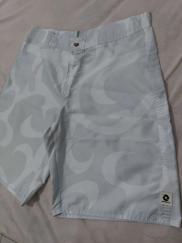 Bermudas tactel tamanho 42  - Foto 2