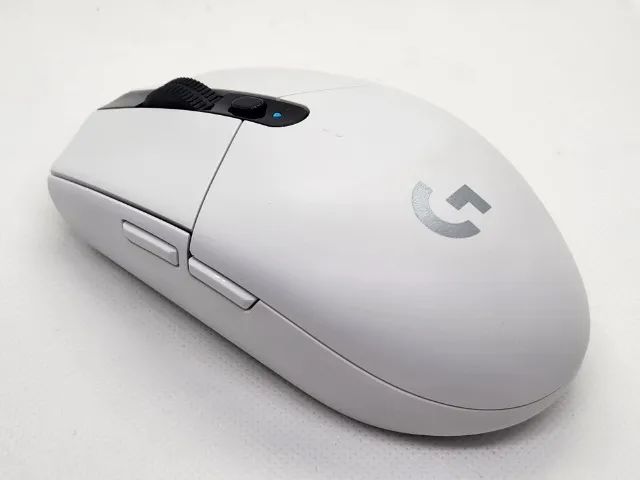 Logitech G304 Lightspeed Wireless Gaming Mouse, White (New Version G305)64312425707650122