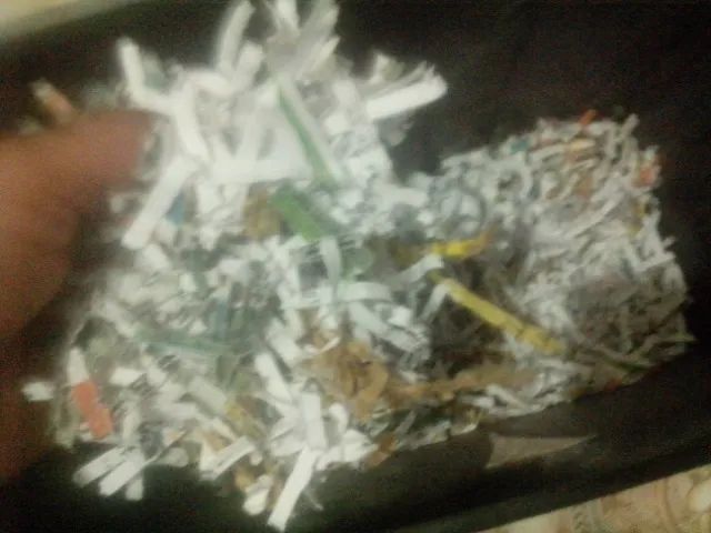 Fragmentadora de papeis Leadership 7346 usada ótima 220 volts - Foto 6