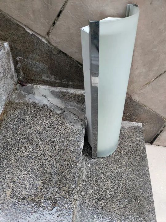 4 luminária de lata e vidro - Foto 5