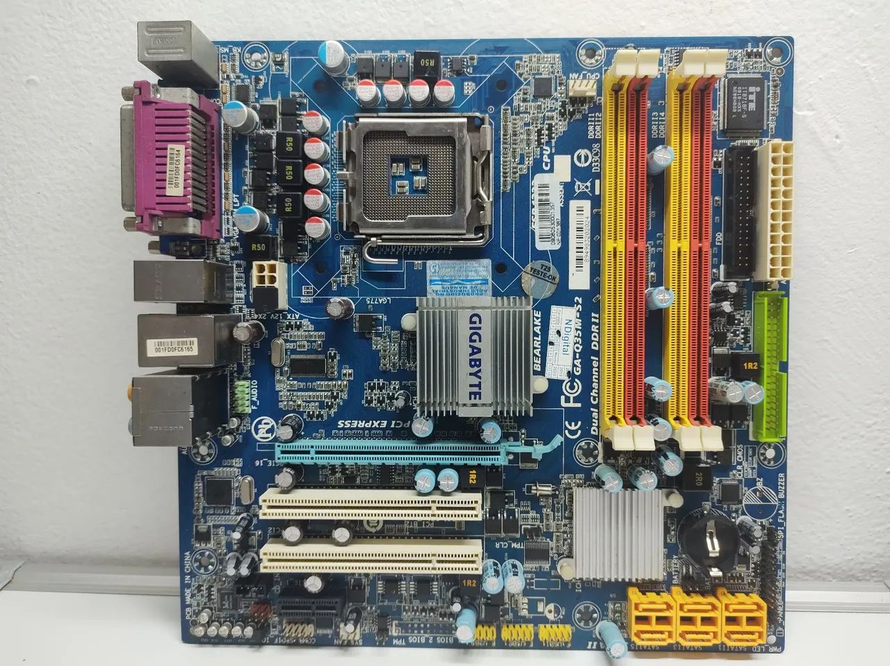 Placa mãe Gigabyte GA-Q35M-S2 (LEIA A DESCRIÇÃO)