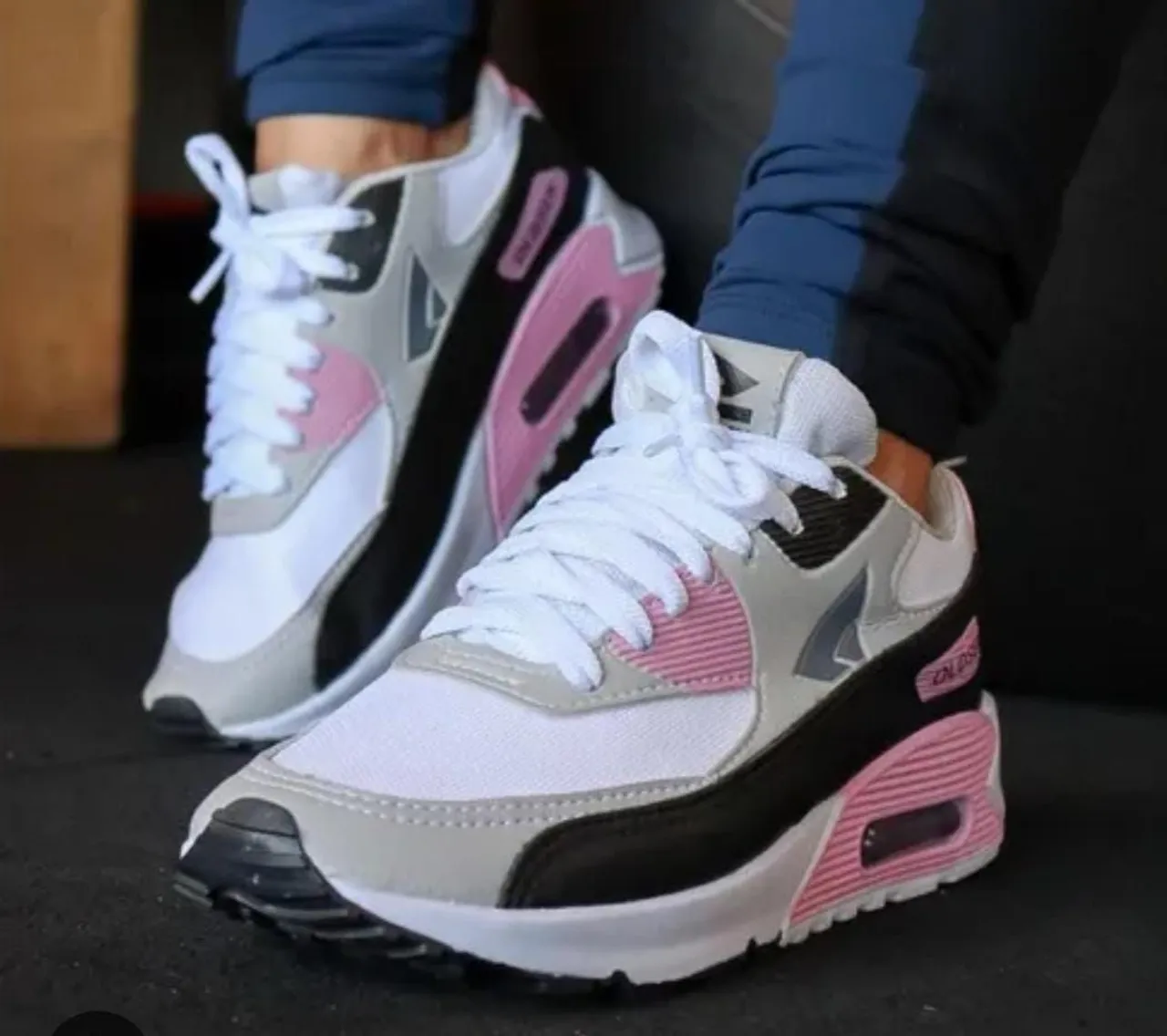 Tênis Esportivo Feminino Rosa e Cinza