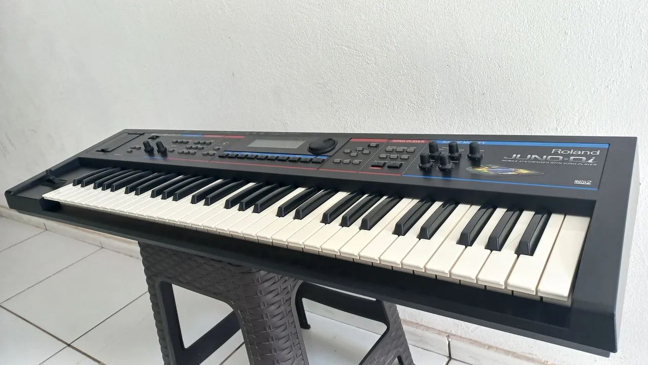 Teclado Roland Juno-Di