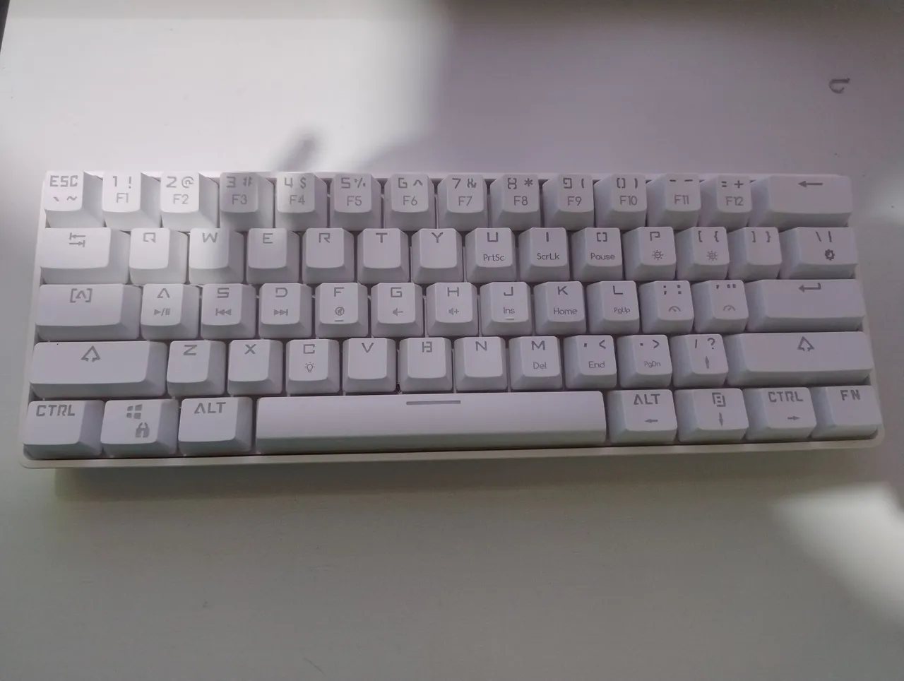 Teclado Mecânico 60% Branco