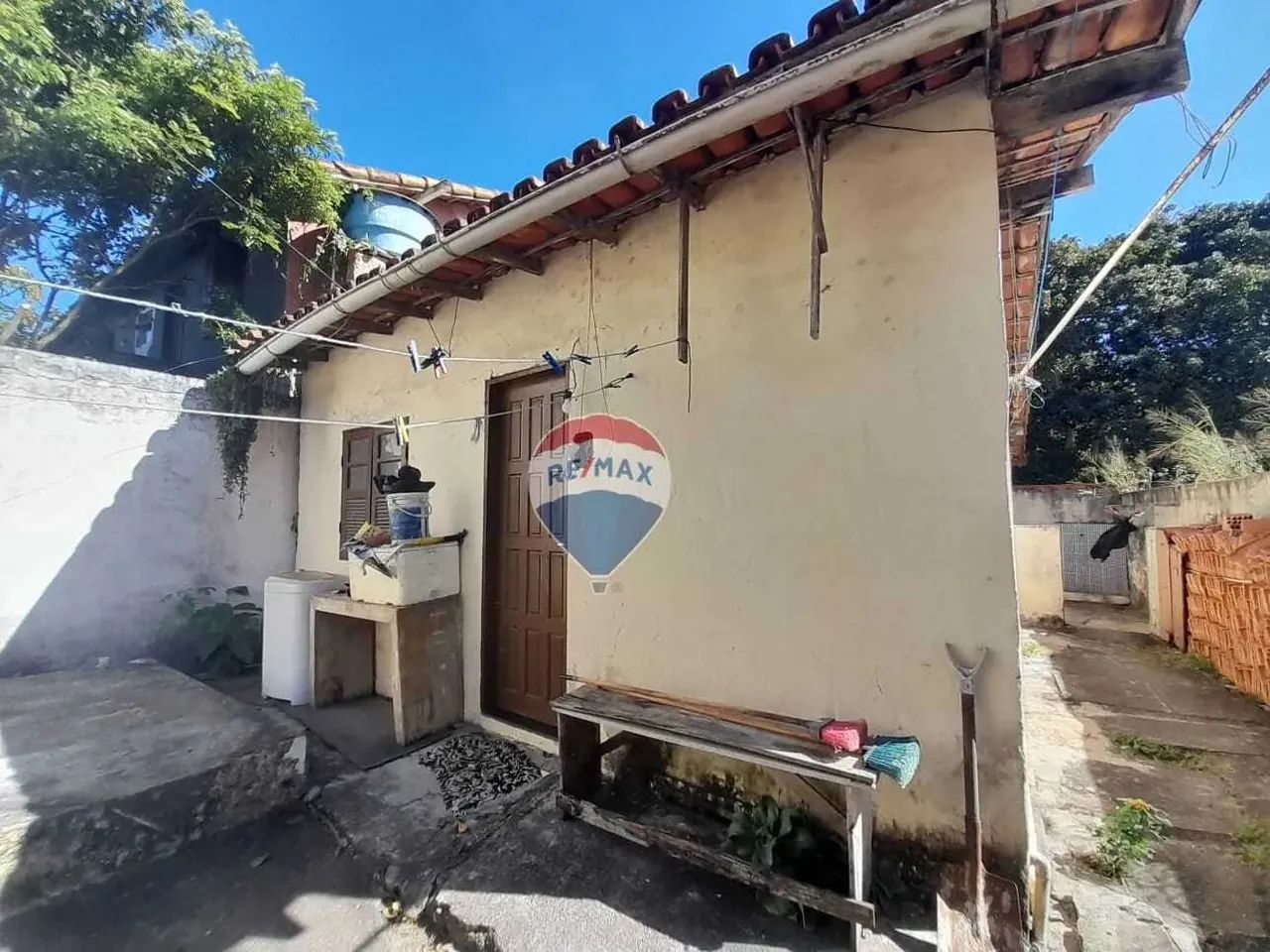 À Venda: Prédio com 3 Casas + 2 Kitnets, Saída para 2 Ruas na Melhor Localização Comercial - Foto 3