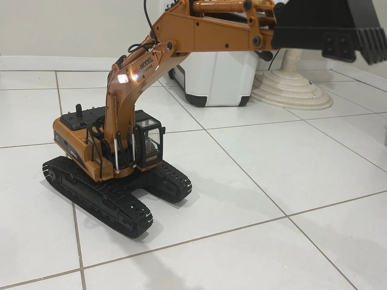 Escavadeira controle remoto  - Foto 5