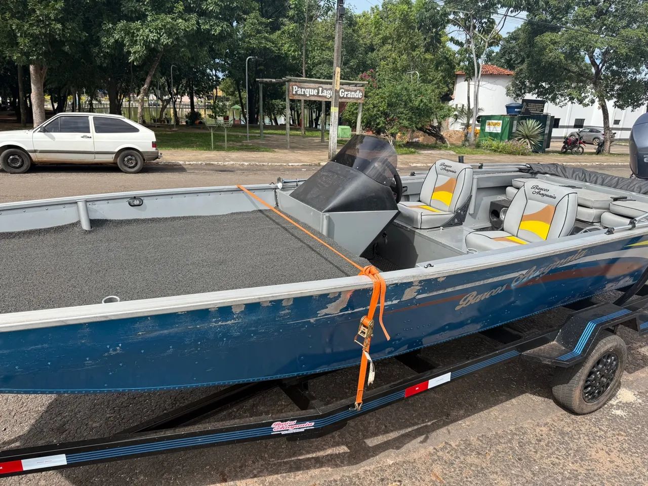 Lancha de pesca 60hp