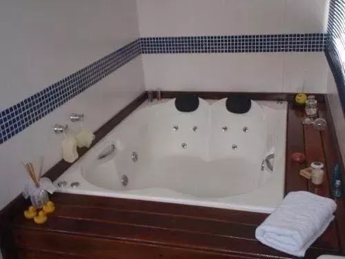 Banheira hidromassagem dupla Itálica 1,80 x 1,20 x 0,43 - Foto 2