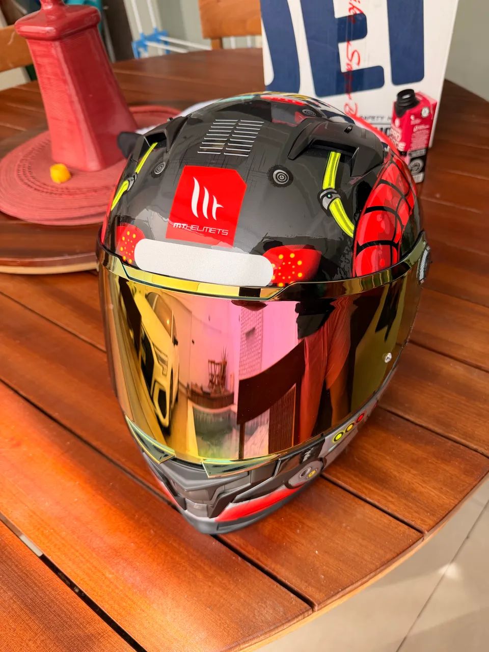 Acessórios de moto para pilotagem.