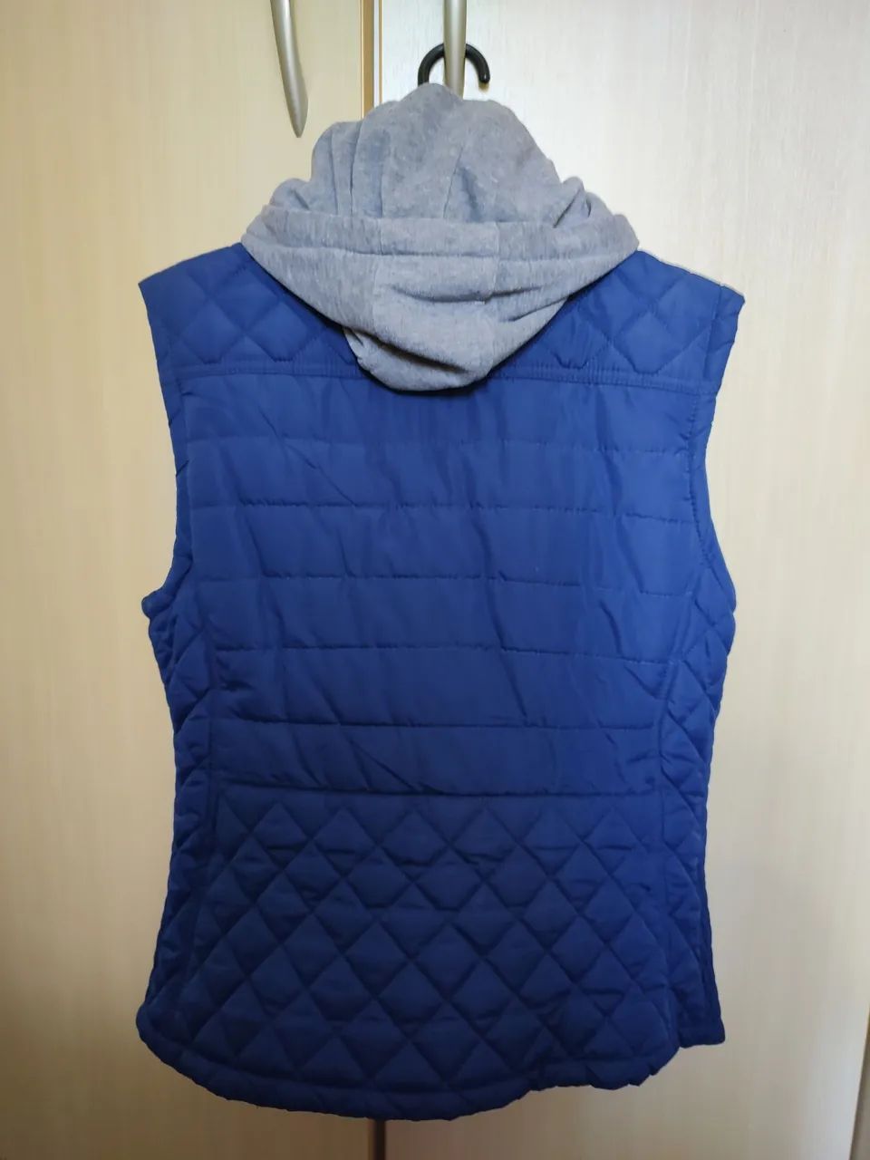 Colete Feminino Azul com Capuz - Foto 3