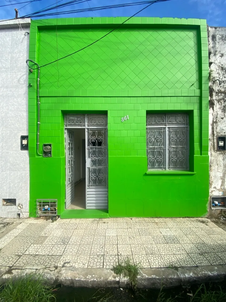 Alugo casa