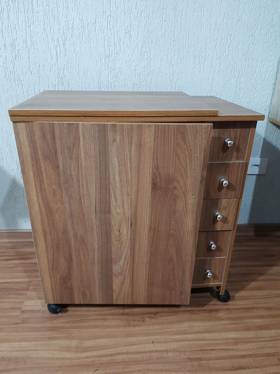 Gabinete para maquina de costura singer - Foto 3