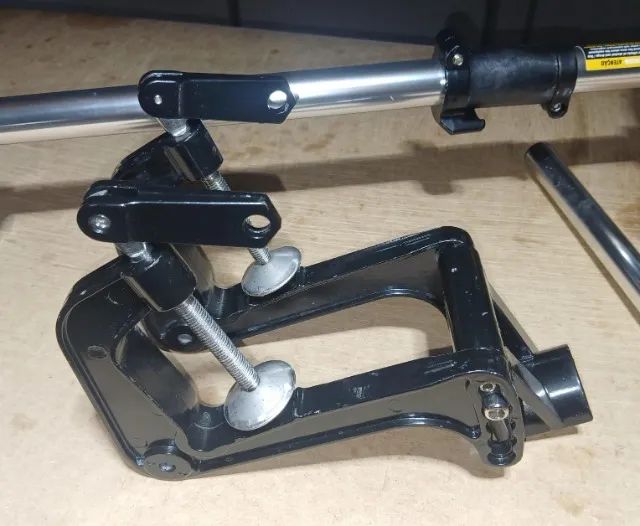 Rabeta Vertical Com Motor De Barco 3hp 2t Toyama - Foto 4