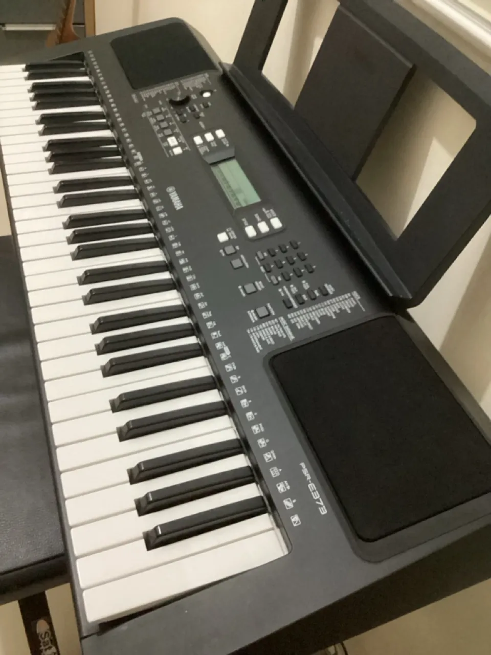 Teclado Yamaha PSR-E373
