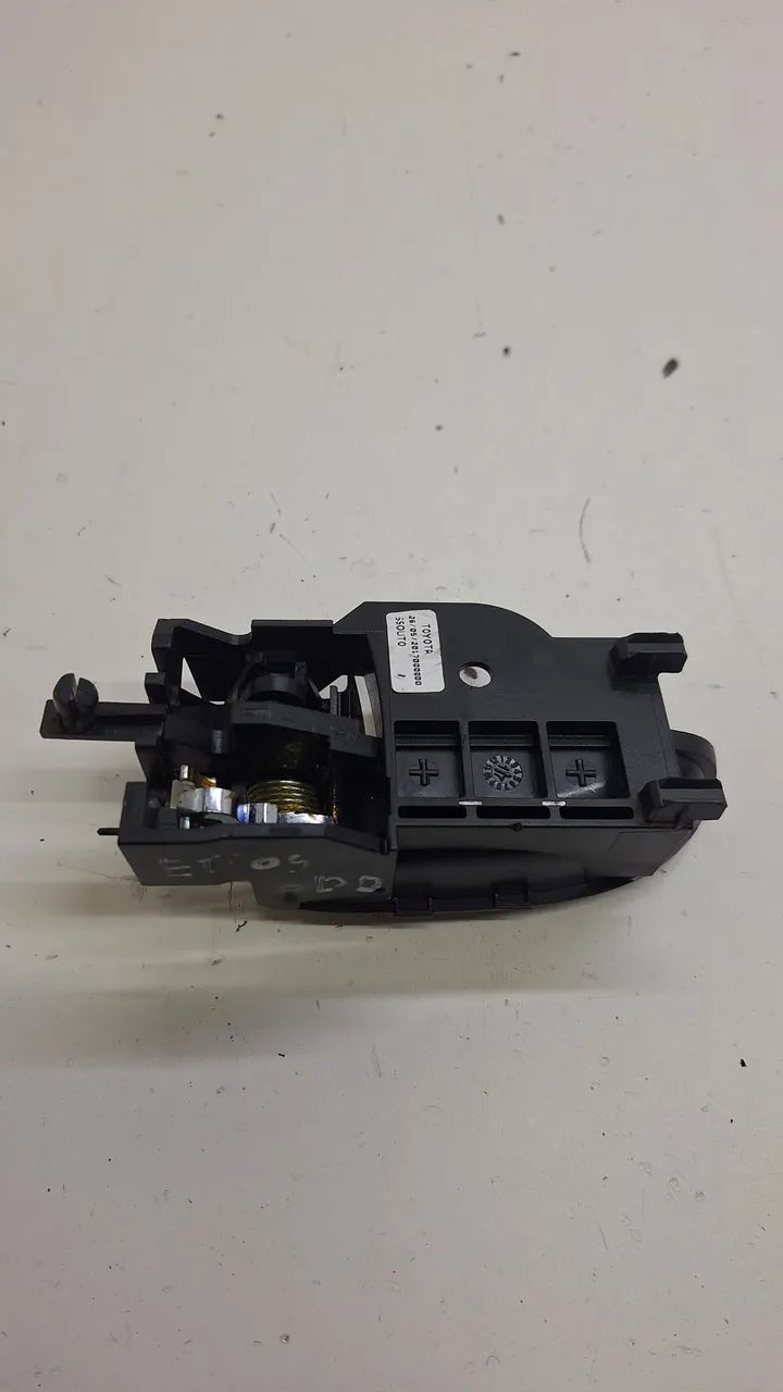 Maçaneta Interna Dianteira Lado Direita Toyota Etios 2017 Dianteira - Foto 5