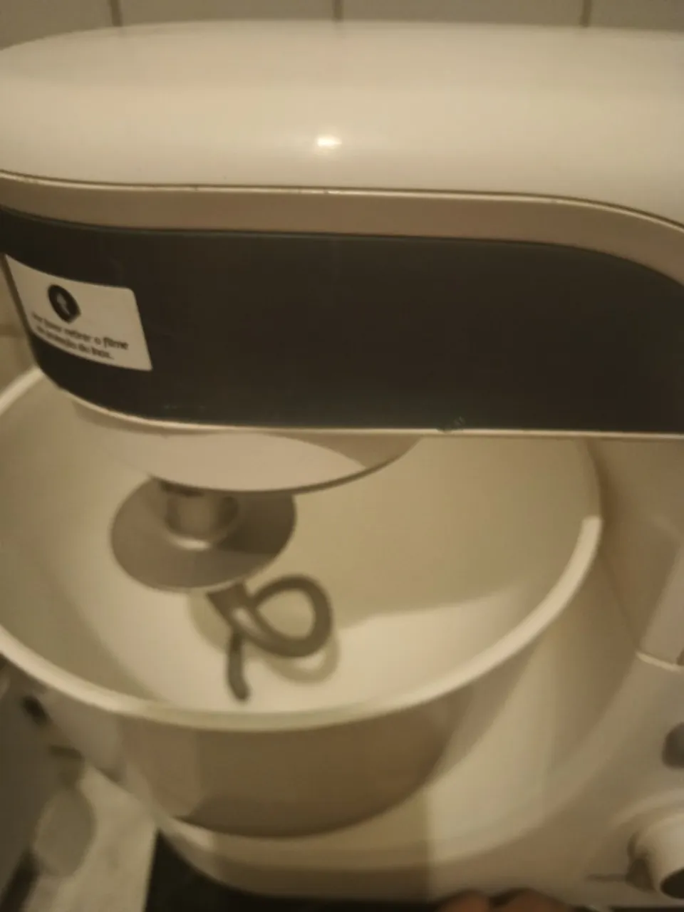 Batedeira Planetária 700 W. Também massa pesada