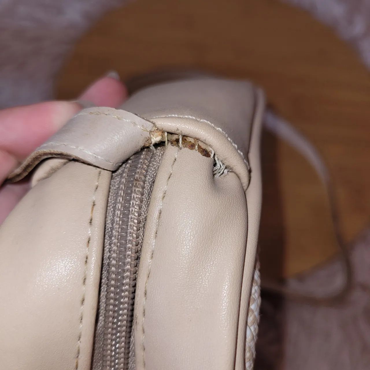 DOAÇÃO bolsa pequena bege com alça longa ajustável - Foto 2