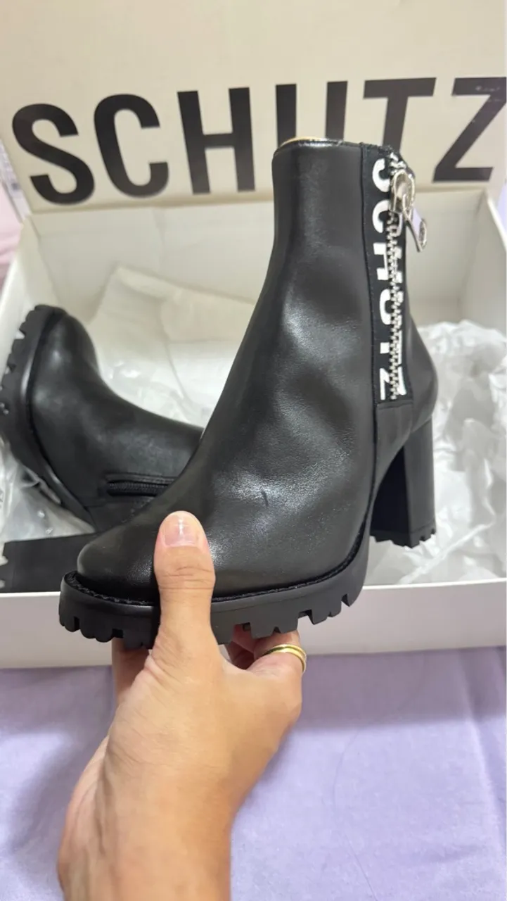 Bota Nova Schutz Original 34