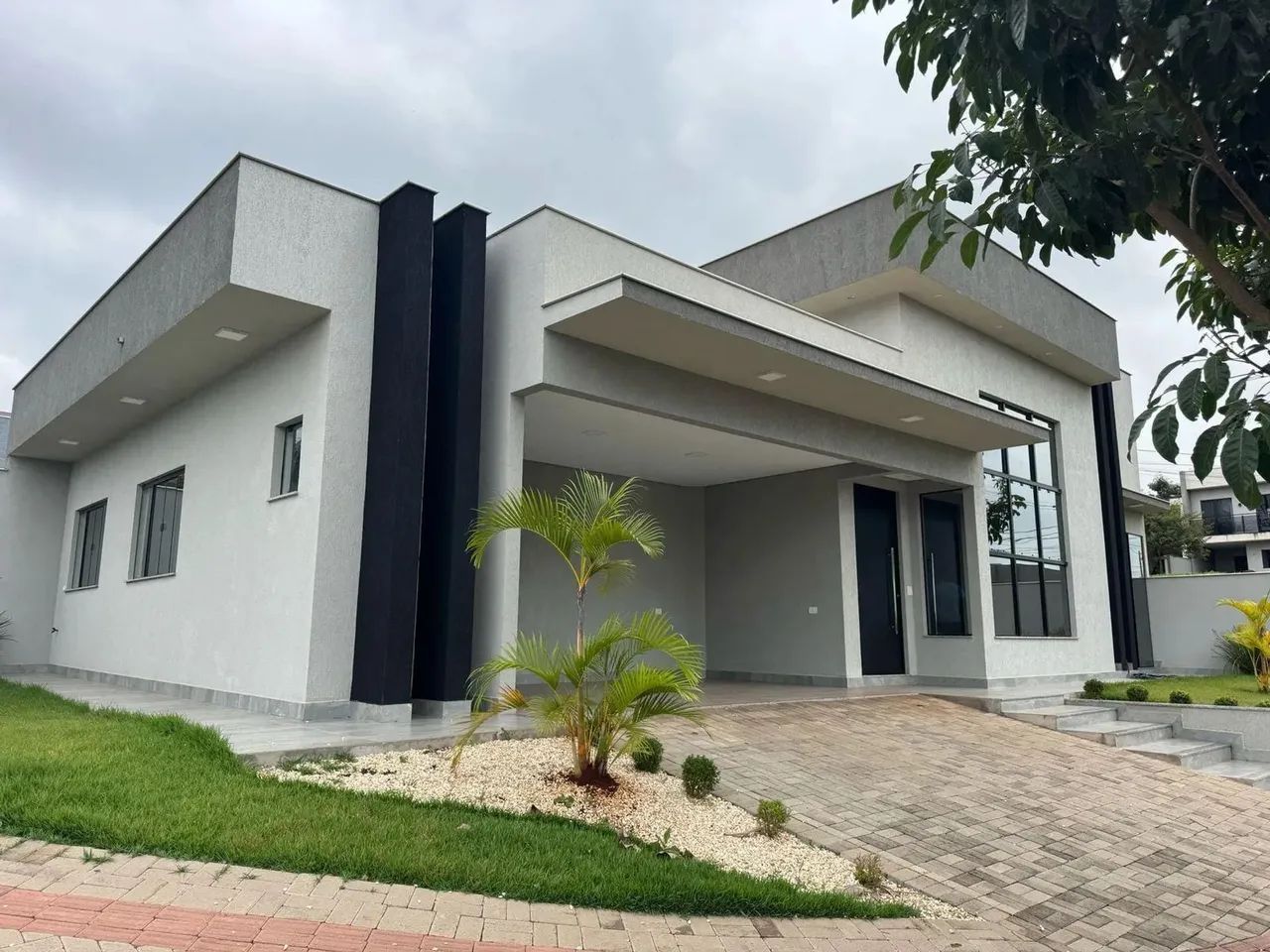 MORADA DAS FLORES AZALEIA - R$ 1.050.000 - Casa à venda, 3 Suítes, 162m², 2 Vagas, Jardim 
