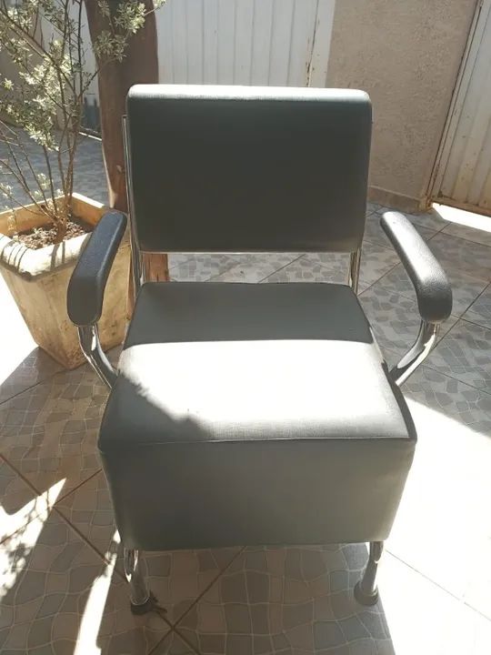 CADEIRA ESTOFADA PARA SALÃO DE BELEZA - Foto 4