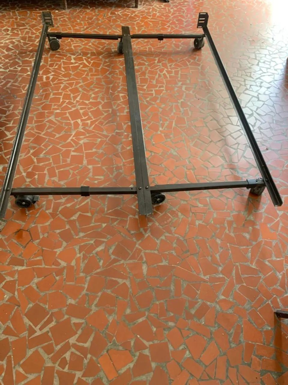 Base para cama em aço com rodinhas e regulavel - Foto 2