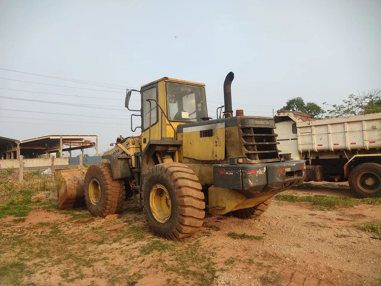 Pá Carregadeira Komatsu Usada - Foto 4