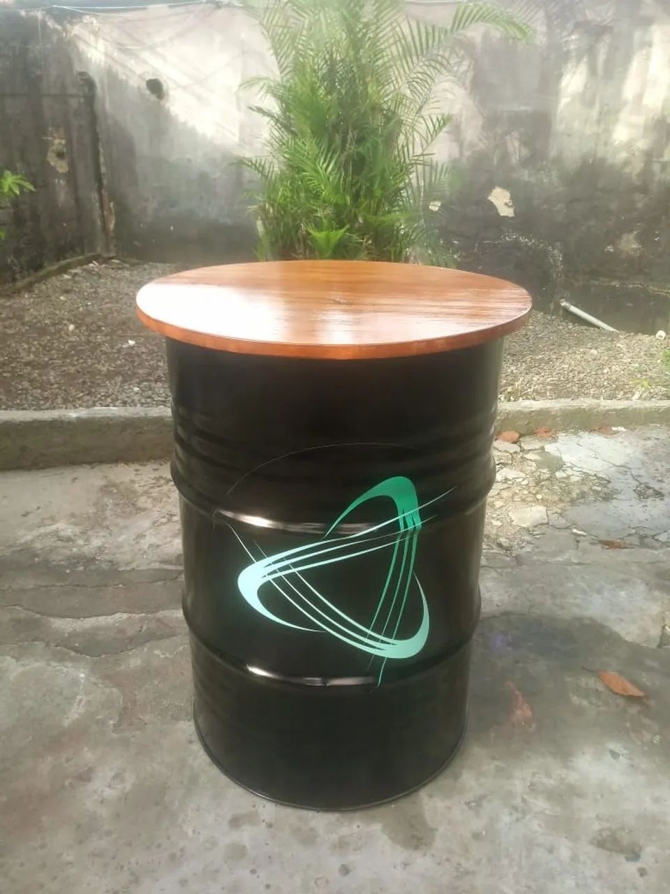 Stylish/custom barrel tables64363875550978122