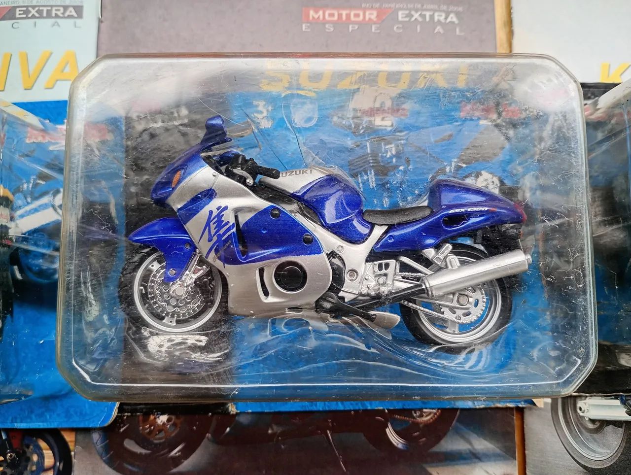 Miniaturas de moto lote com 3 peças  - Foto 4