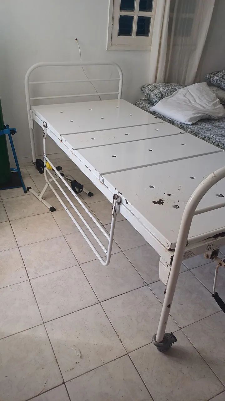 Cama hospitalar com colchão pneumático 