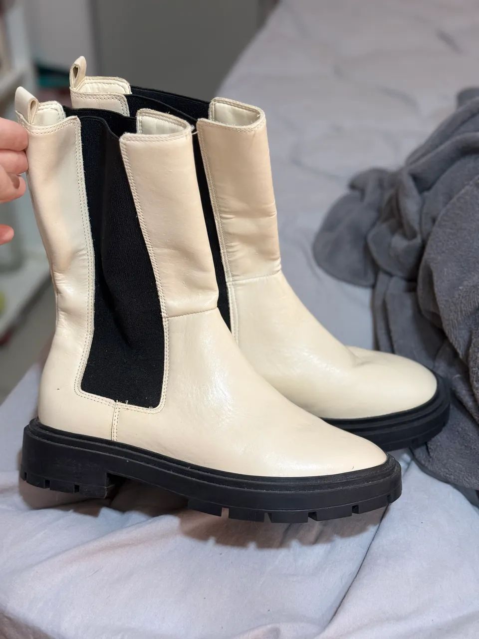 Bota Arezzo Off-White Cano Médio Tratorada | Nova | Tam 36 - Foto 4