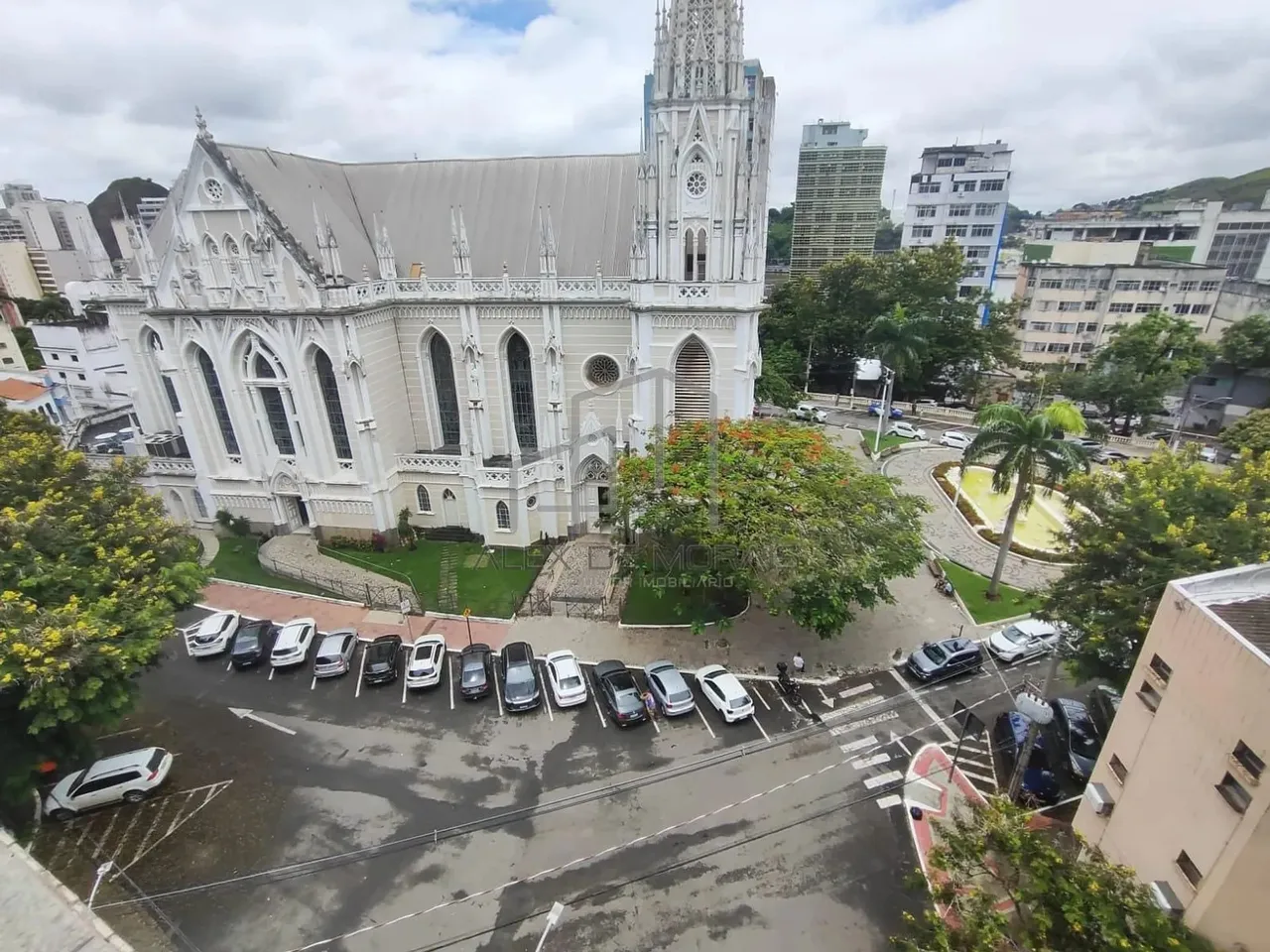 Encantador apartamento de 3 dormitórios, sendo 1 suíte, localizado no coração de Vitória,