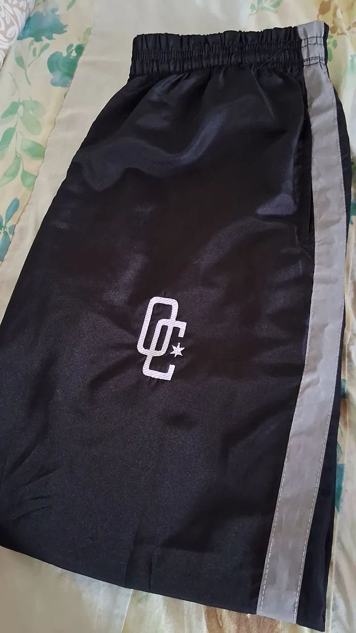 Calça Overcome preto com detalhe cinza