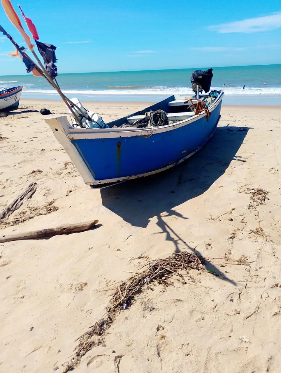 Barco todo de garapa, com motor tramontini 9hp