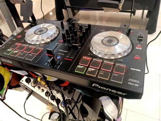 Controladora Pioneer DDJ-SB + Serato DJ - Ótimo Estado! - Foto 4