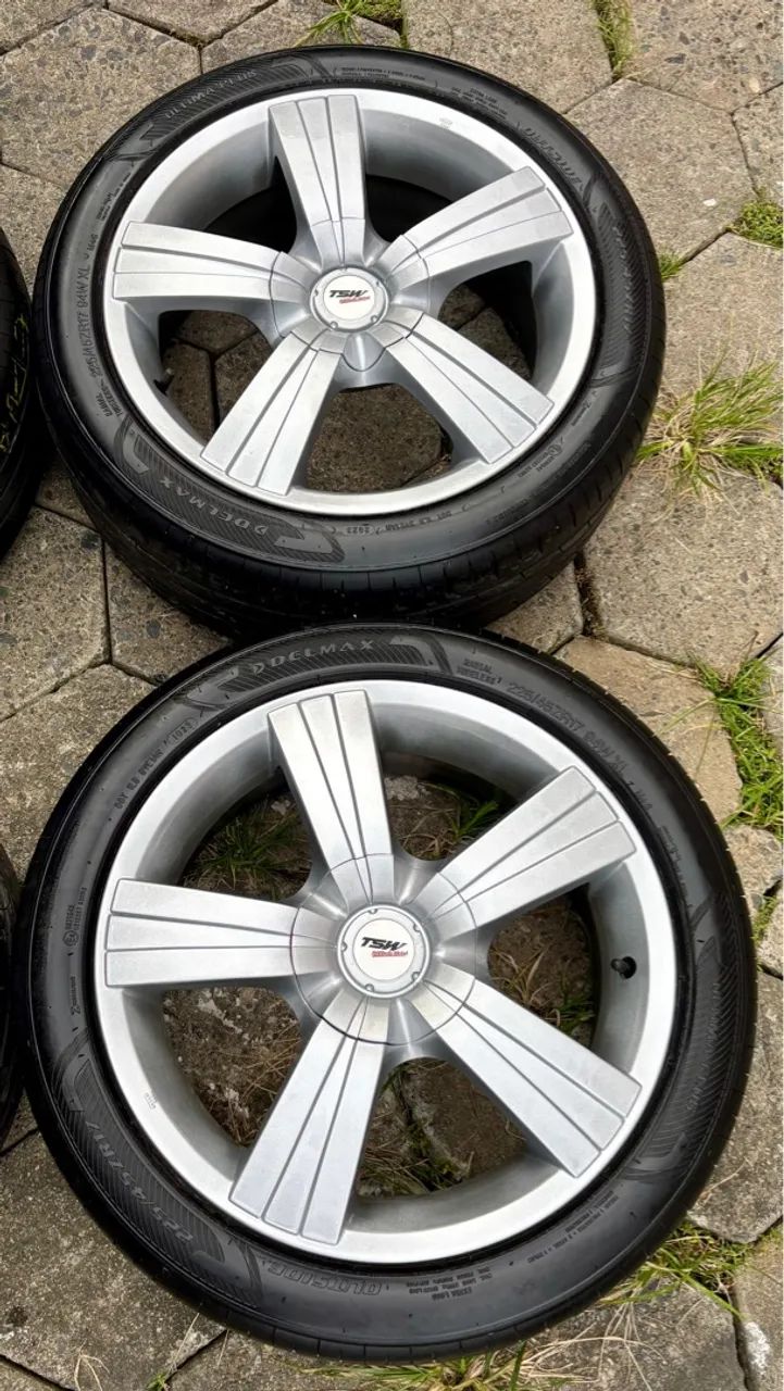 Rodas 17? Tsw furação 4x100 com pneus 225/45  - Foto 2