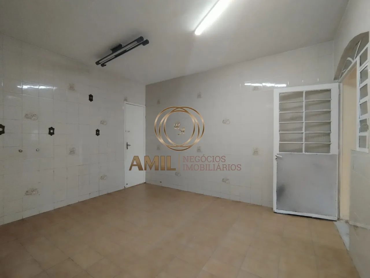 LJR RA AMIL Aluga Casa Comercial / 5 Salas / 250m² / Jardim Satélite - Foto 5