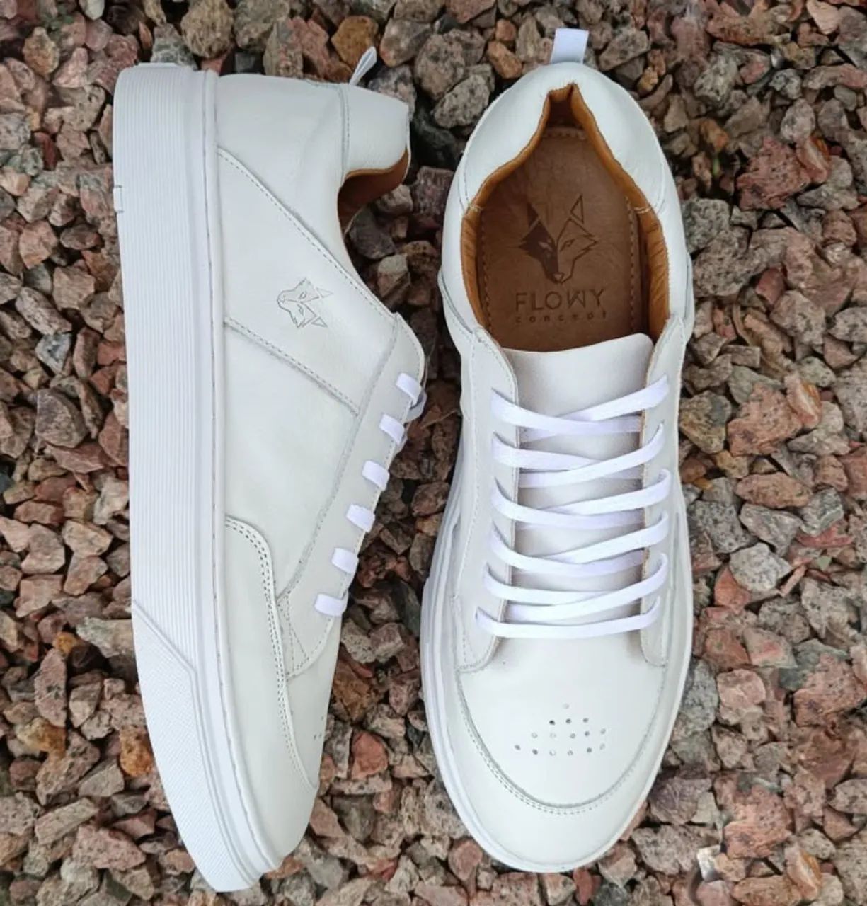 Tênis couro legítimo original novo tamanho 40 Calçados Prado