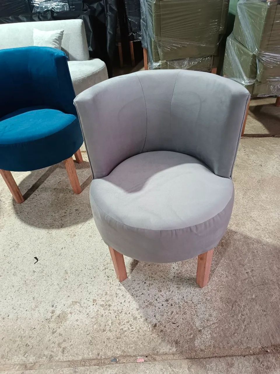 Poltronas retrô em tecido suede  - Foto 4