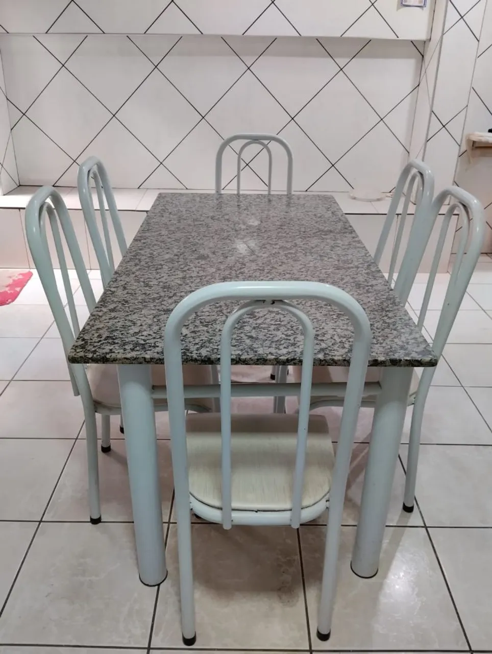 Mesa de jantar com 6 cadeiras