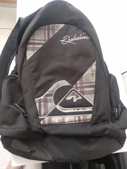 Mochila Quiksilver Preta - Usada