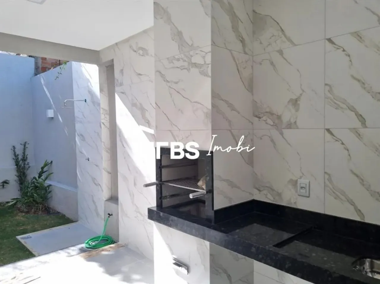 0 - Casa 3 quartos, sendo 3 suítes