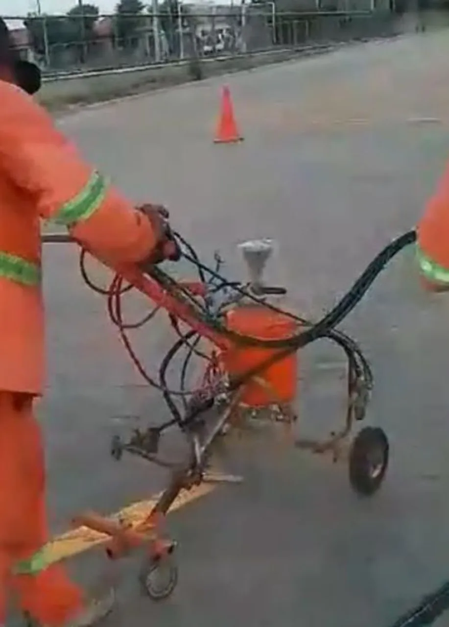 Carrinho auxiliar pra sinalização viária