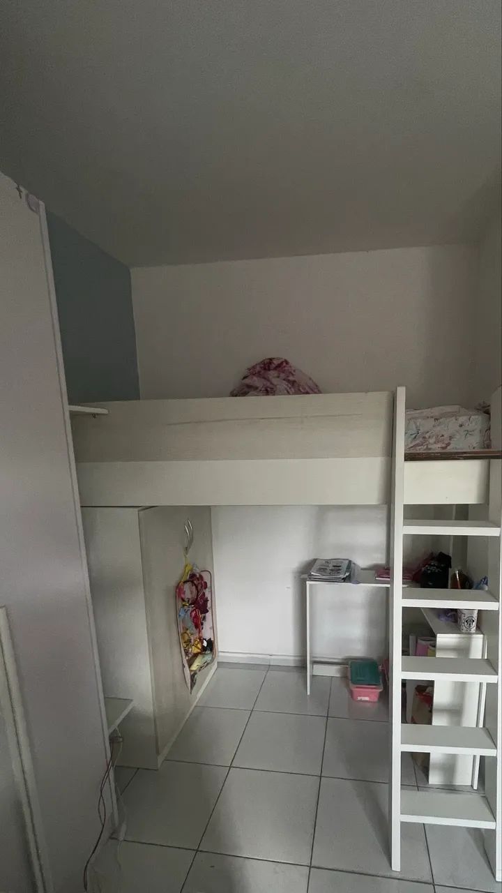 Cama Alta Funcional com Guarda-Roupa e Escrivaninha. Completa e Moderna! - Foto 4