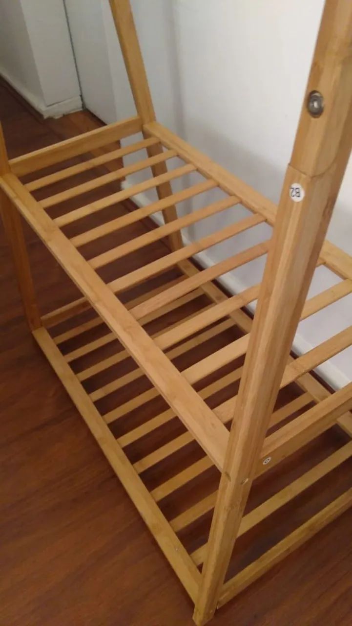 Arara de Roupa em Bambu - Design Moderno - Foto 2