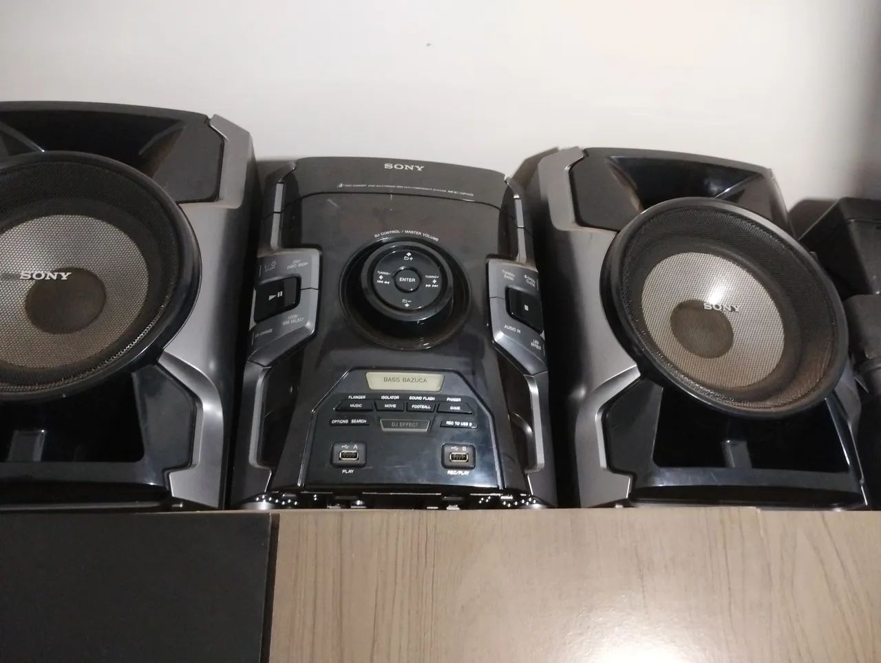 Vende se microsystem Sony 