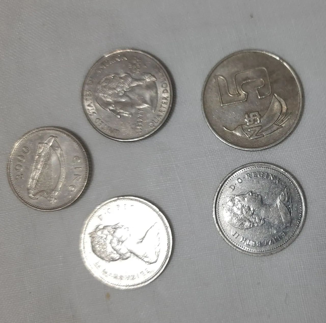 Moedas antigas estrangeira diversas - Foto 5