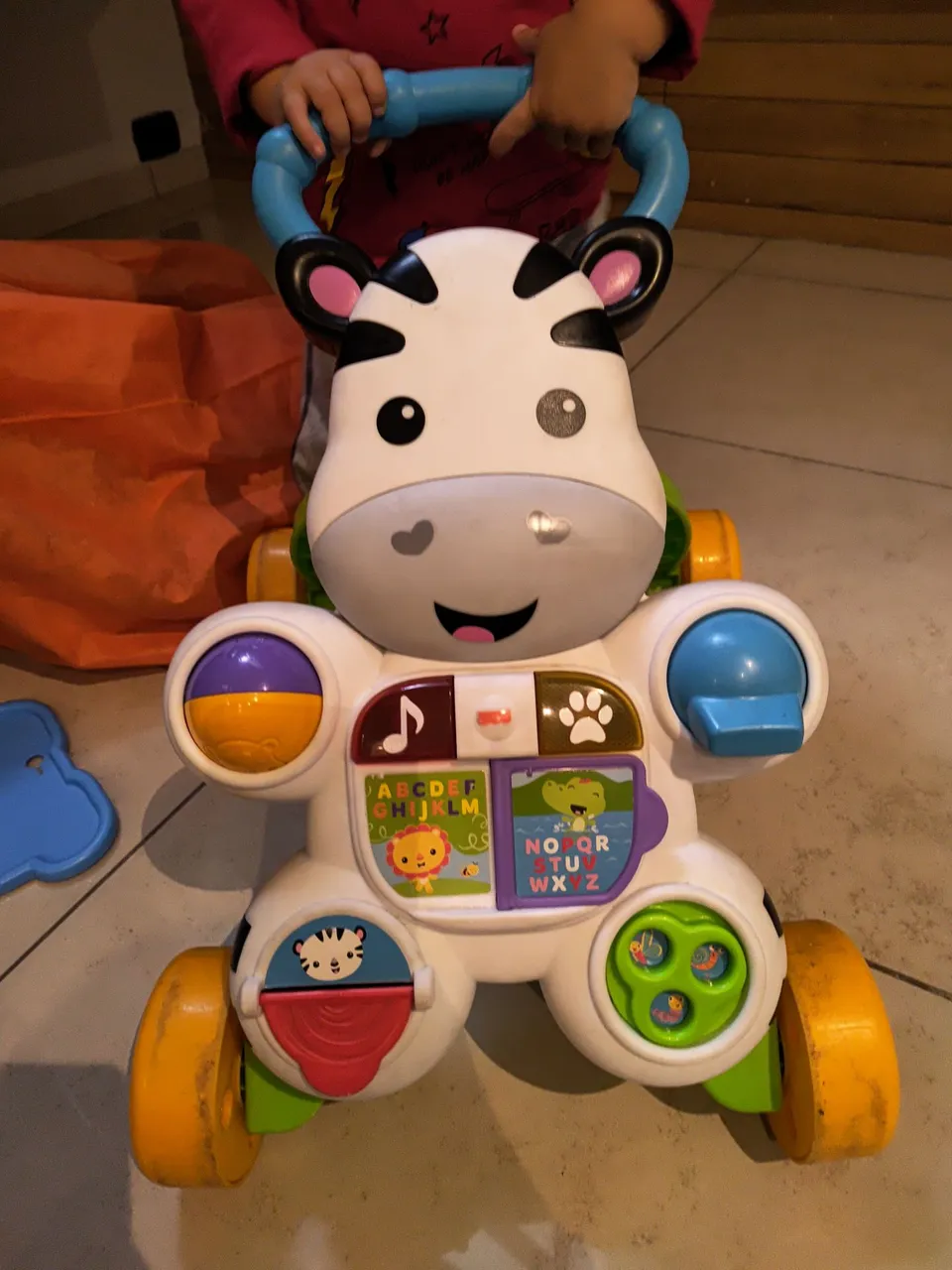 Andador Zebra Fisher Price - Estimula o desenvolvimento infantil